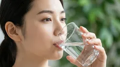 4人の専門家に「熱いお湯は痩せるのに役立つ?」と聞いたところ、全員が同じ答えだった