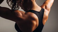 懸垂なしでできる自重トレーニング：家から出ずに背中を強くする3つのエクササイズ